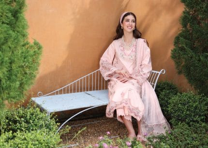 Raaya Luxury Embroidered Lawn (un stitched)